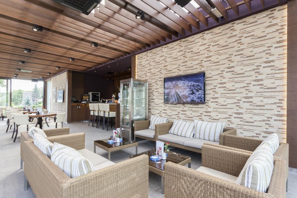 Hotel Premier Aqua - Adults Only 브르드니크 외부 사진 The interior of the lounge
