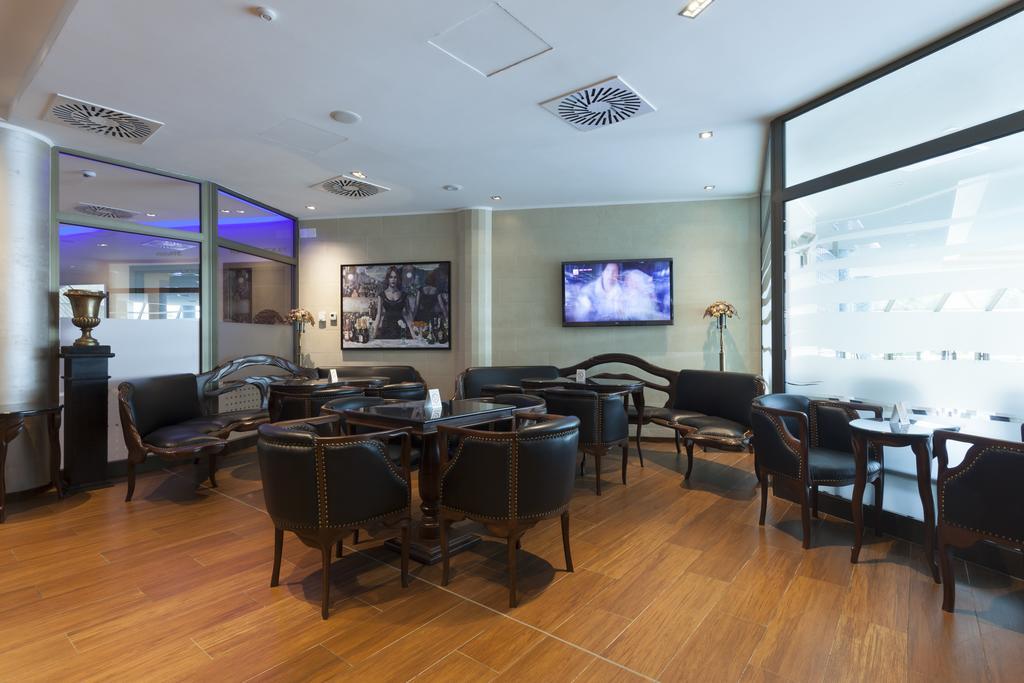 Hotel Premier Aqua - Adults Only 브르드니크 외부 사진 The lounge at the airport