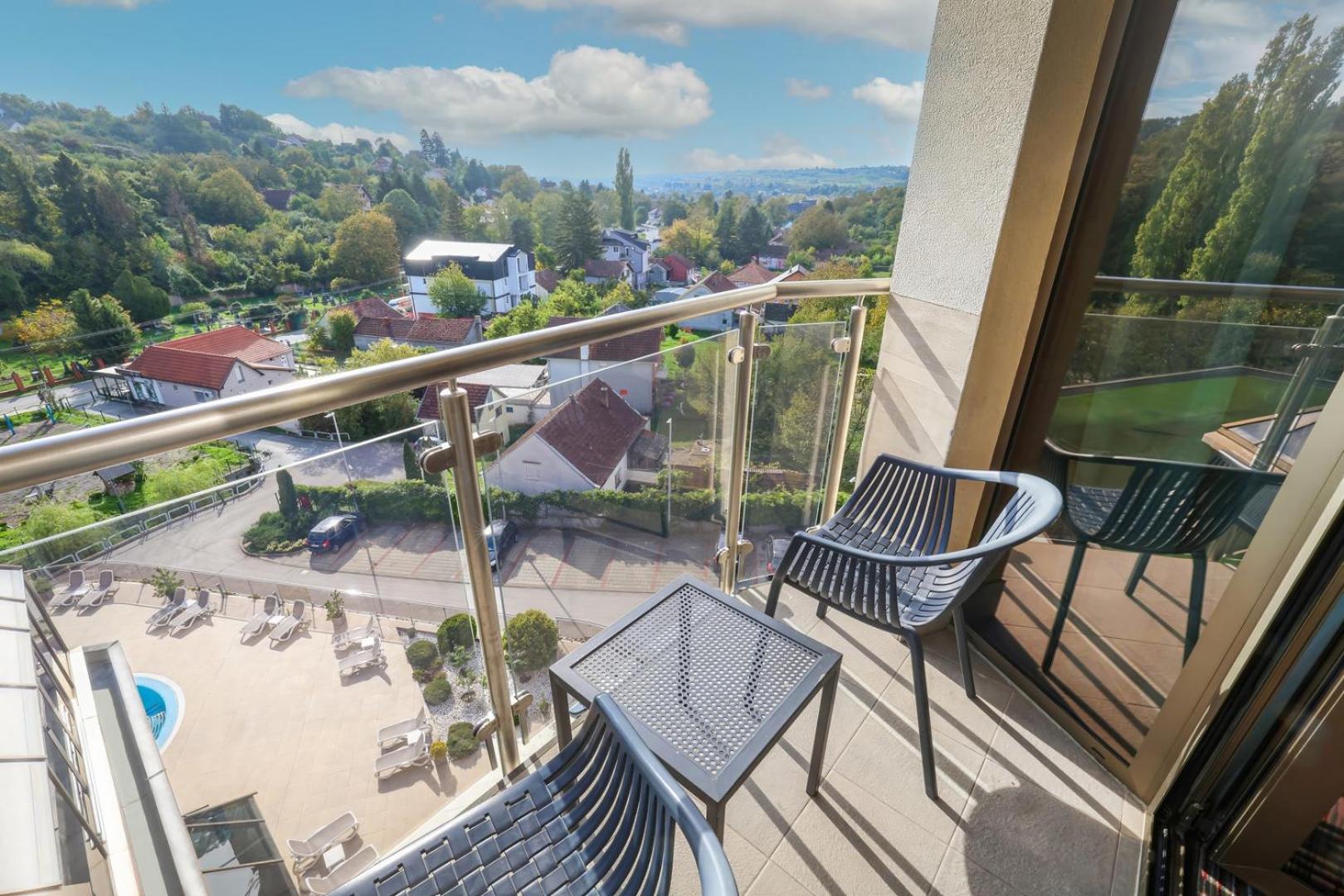 Hotel Premier Aqua - Adults Only 브르드니크 외부 사진 A balcony