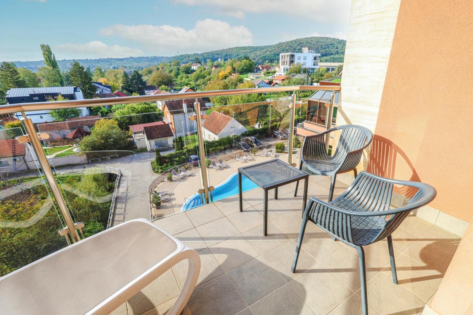 Hotel Premier Aqua - Adults Only 브르드니크 외부 사진 A balcony