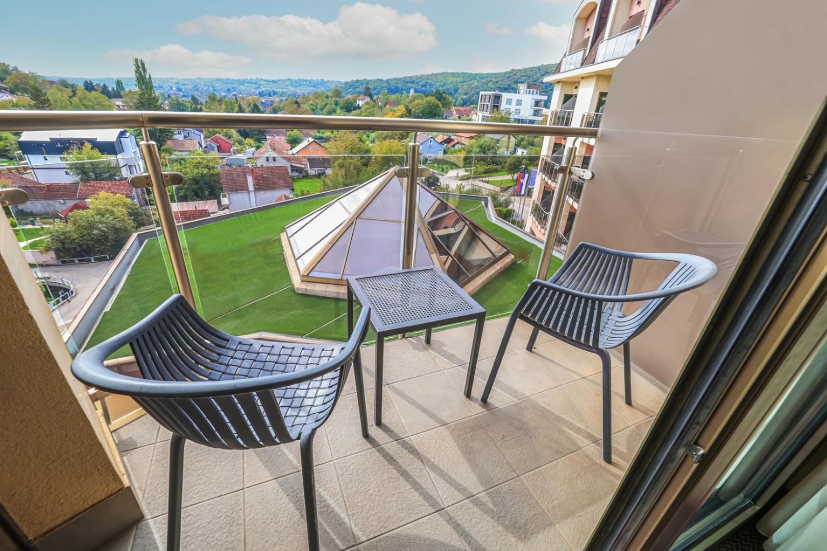 Hotel Premier Aqua - Adults Only 브르드니크 외부 사진 A balcony