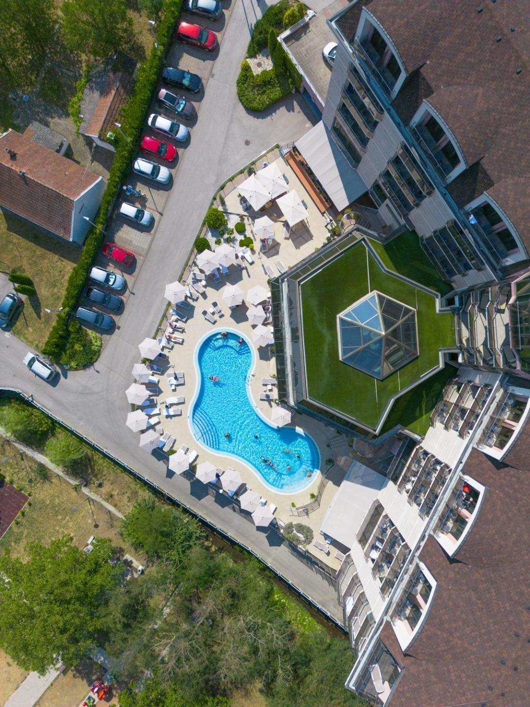 Hotel Premier Aqua - Adults Only 브르드니크 외부 사진 Aerial view of the hotel