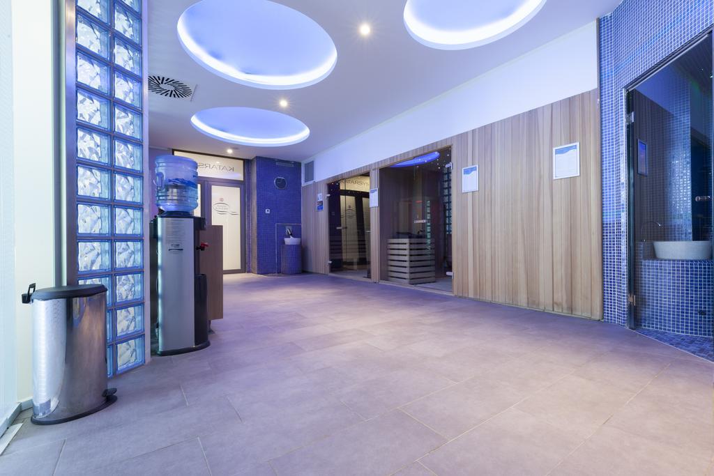 Hotel Premier Aqua - Adults Only 브르드니크 외부 사진 The interior of the hotel