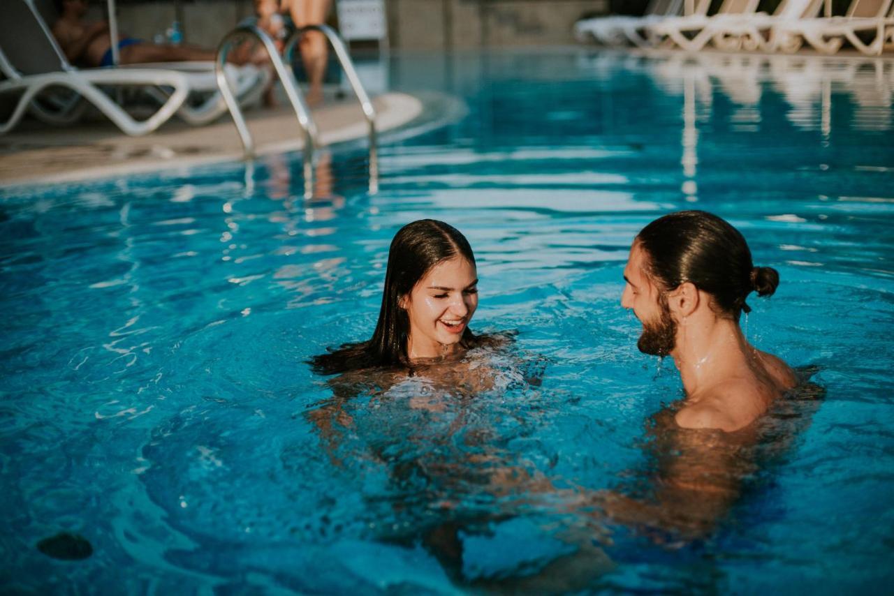 Hotel Premier Aqua - Adults Only 브르드니크 외부 사진 Swimming pool